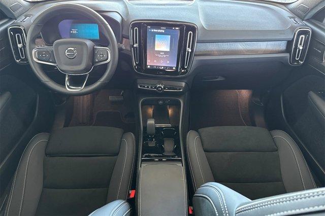 Photo of 2023 Crystal White Volvo XC40 Recharge Pure Electric