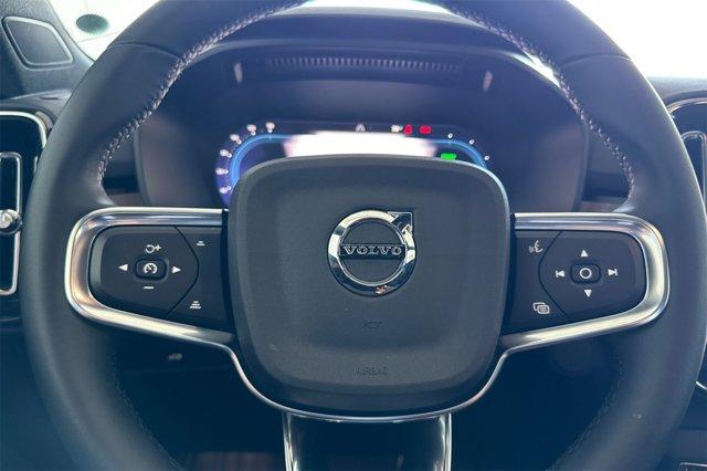 Photo of 2023 Crystal White Volvo XC40 Recharge Pure Electric
