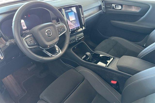 Photo of 2023 Crystal White Volvo XC40 Recharge Pure Electric