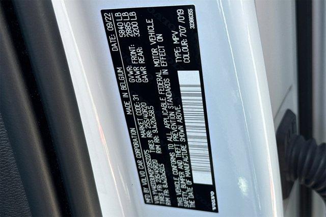 Photo of 2023 Crystal White Volvo XC40 Recharge Pure Electric