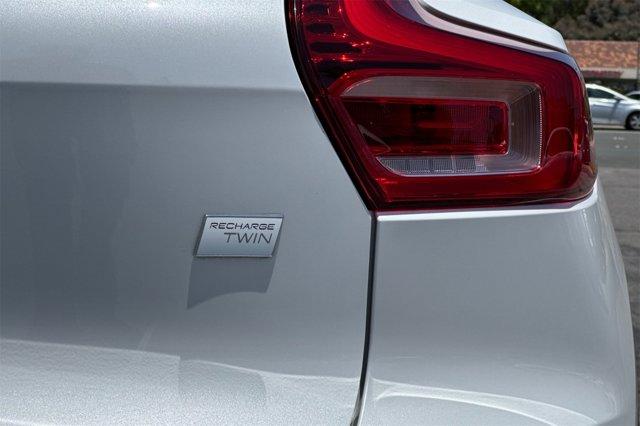 Photo of 2023 Crystal White Volvo XC40 Recharge Pure Electric