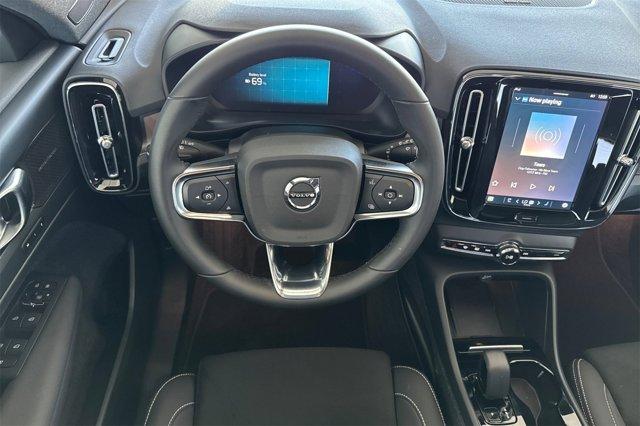 Photo of 2023 Crystal White Volvo XC40 Recharge Pure Electric