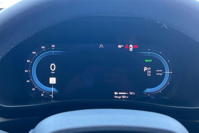 Photo of 2023 Crystal White Volvo C40 Recharge Pure Electric