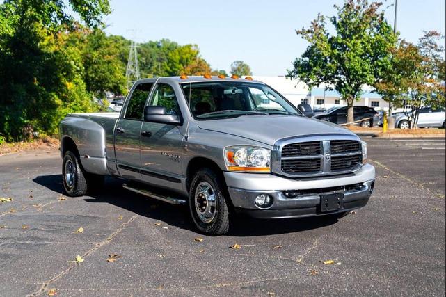 Photo of 2006 Gray Dodge Ram 3500