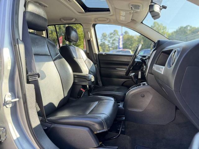 Photo of 2016 Billet Silver Metallic Clearcoat Jeep Compass
