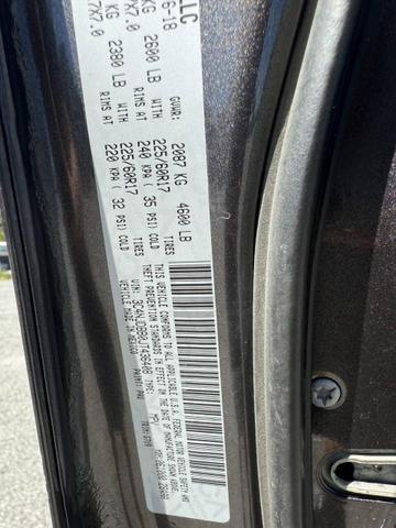 Photo of 2018 Diamond Black Crystal Pearlcoat Jeep Compass