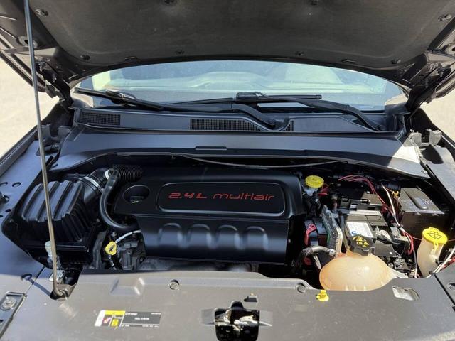 Photo of 2018 Diamond Black Crystal Pearlcoat Jeep Compass