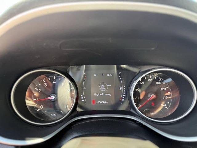 Photo of 2018 Diamond Black Crystal Pearlcoat Jeep Compass