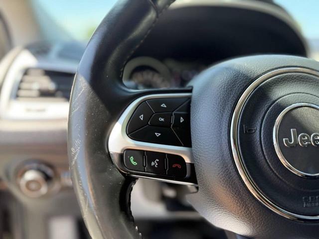Photo of 2018 Diamond Black Crystal Pearlcoat Jeep Compass