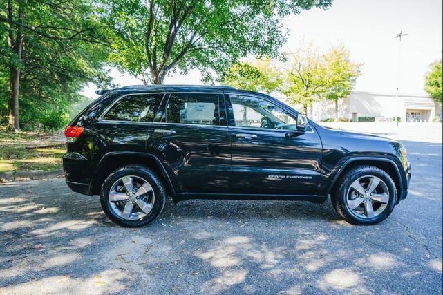 Photo of 2015 Brilliant Black Crystal Pearlcoat Jeep Grand Cherokee