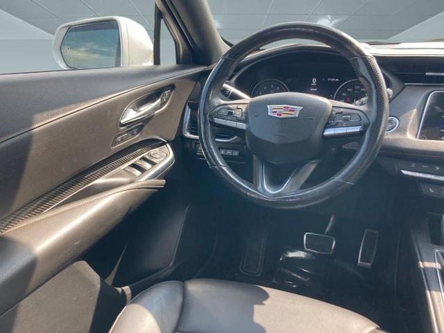 Photo of 2021 Radiant Silver Metallic Cadillac XT4