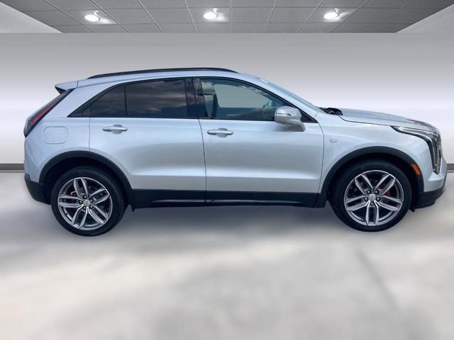 Photo of 2021 Radiant Silver Metallic Cadillac XT4