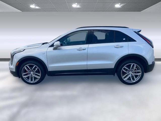 Photo of 2021 Radiant Silver Metallic Cadillac XT4