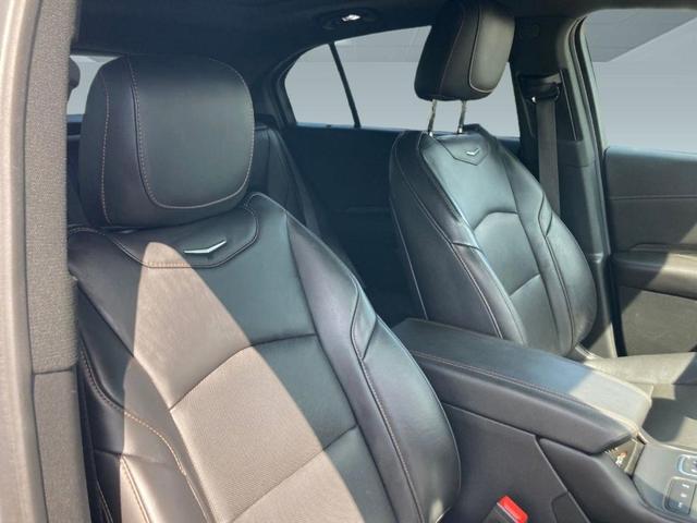 Photo of 2021 Radiant Silver Metallic Cadillac XT4