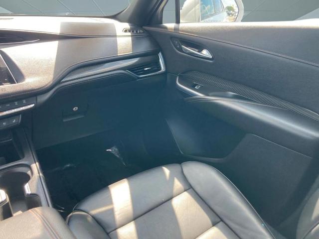 Photo of 2021 Radiant Silver Metallic Cadillac XT4