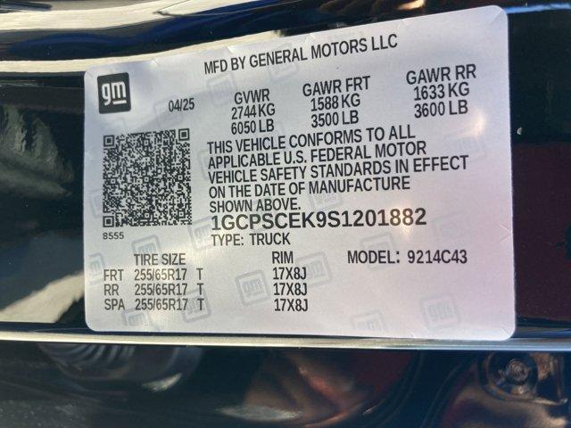 Photo of 2025 Black Chevrolet Colorado