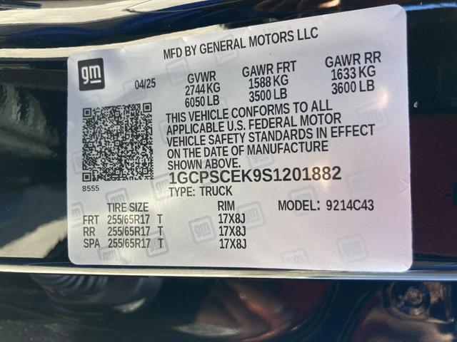 Photo of 2025 Black Chevrolet Colorado
