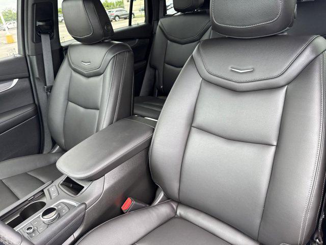 Photo of 2025 Argent Silver Metallic Cadillac XT6