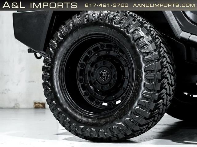 Photo of 2008 Black Hummer H2