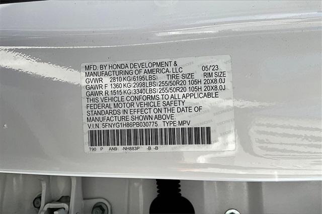 Photo of 2023 Platinum White Pearl Honda Pilot