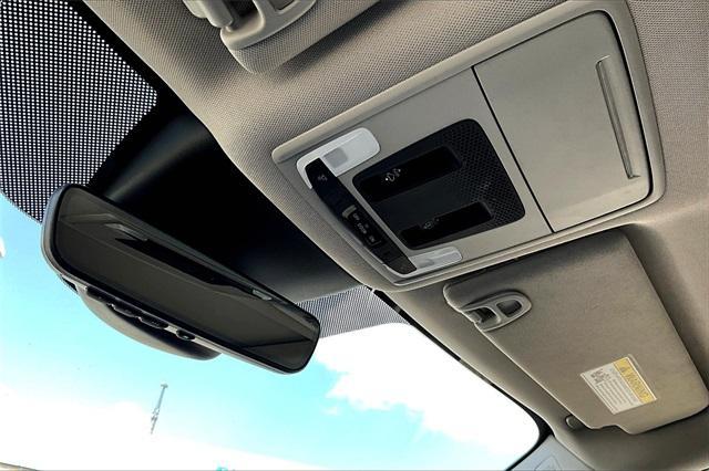 Photo of 2023 Platinum White Pearl Honda Pilot