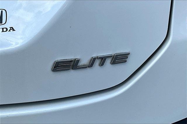 Photo of 2023 Platinum White Pearl Honda Pilot