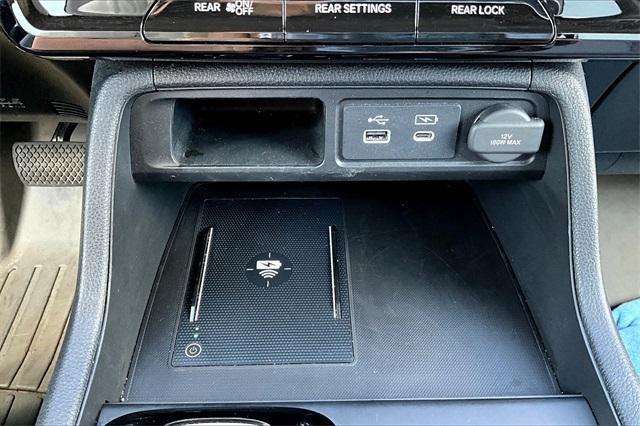 Photo of 2023 Platinum White Pearl Honda Pilot
