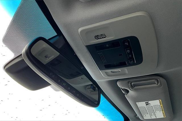 Photo of 2018 Wind Chill Pearl Toyota Camry
