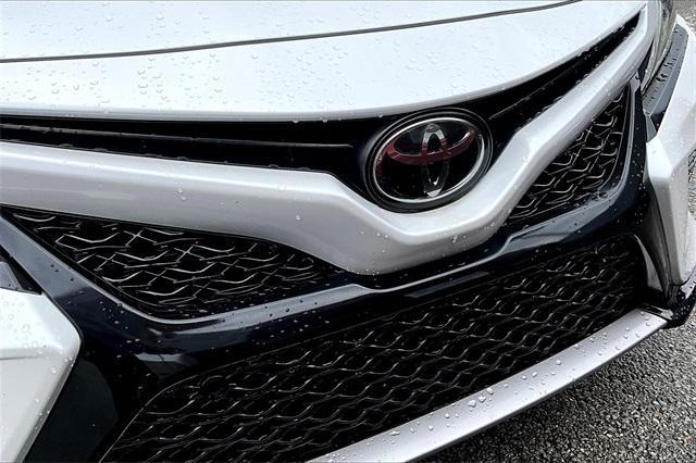 Photo of 2018 Wind Chill Pearl Toyota Camry