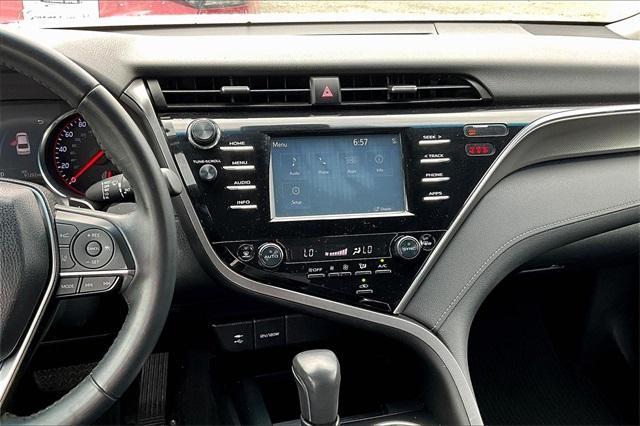 Photo of 2018 Wind Chill Pearl Toyota Camry