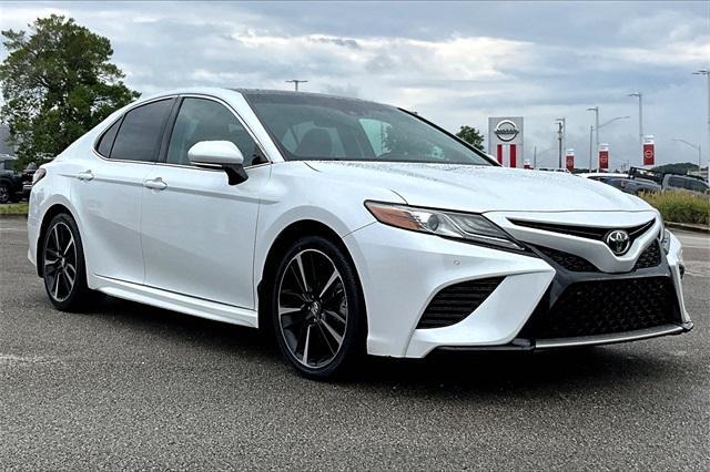 Photo of 2018 Wind Chill Pearl Toyota Camry