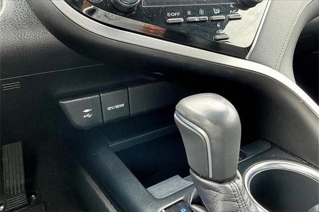 Photo of 2018 Wind Chill Pearl Toyota Camry
