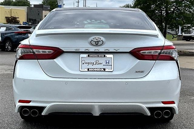Photo of 2018 Wind Chill Pearl Toyota Camry