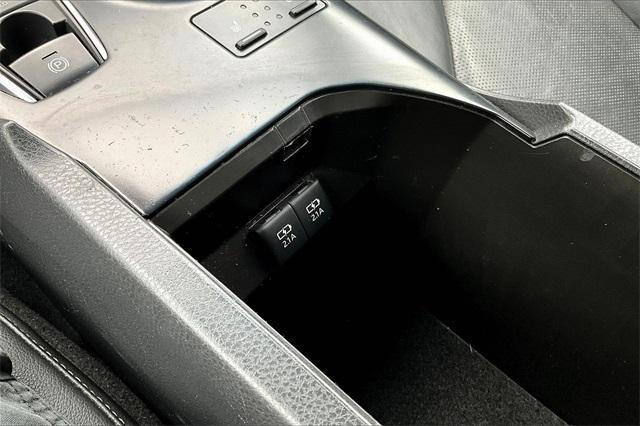 Photo of 2018 Wind Chill Pearl Toyota Camry