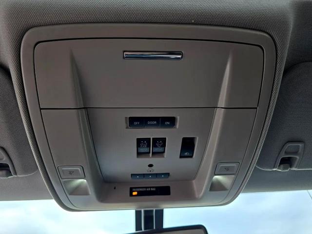 Photo of 2016 Black Chevrolet Silverado 1500