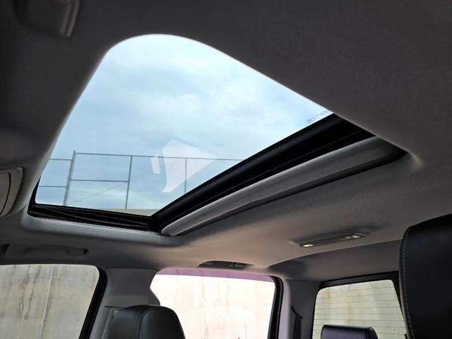 Photo of 2016 Black Chevrolet Silverado 1500