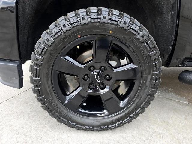 Photo of 2016 Black Chevrolet Silverado 1500