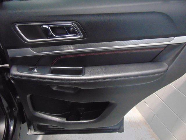 Photo of 2016 Shadow Black Ford Explorer