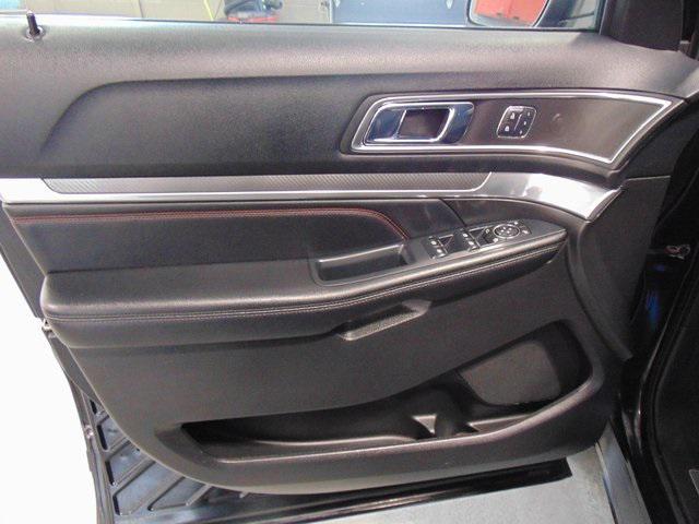 Photo of 2016 Shadow Black Ford Explorer