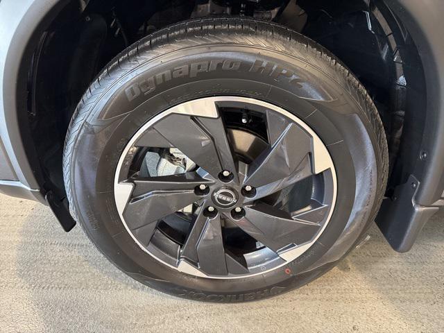 Photo of 2026 Gun Metallic Nissan Rogue