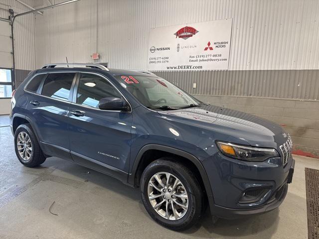 Photo of 2021 Slate Blue Pearlcoat Jeep Cherokee