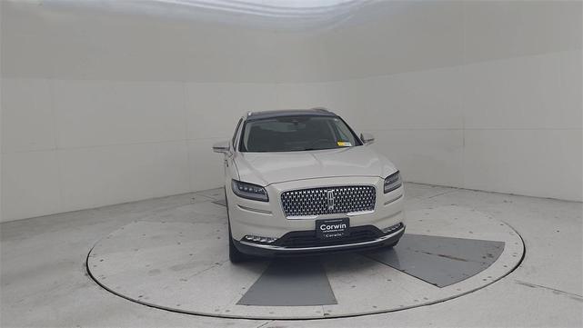 Photo of 2021 Ceramic Pearl Lincoln Nautilus