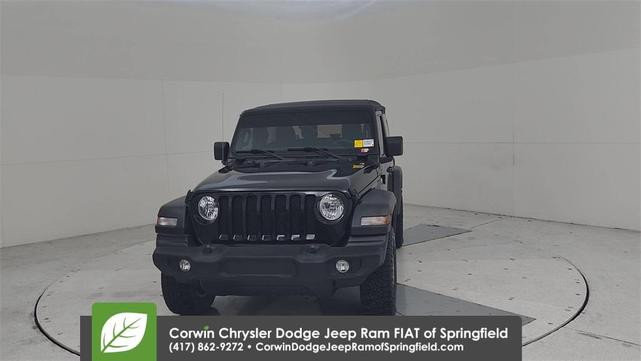 Photo of 2020 Black Clearcoat Jeep Wrangler