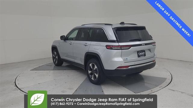 Photo of 2024 Silver Zynith Jeep Grand Cherokee 4xe