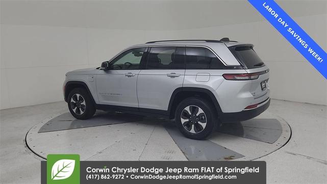 Photo of 2024 Silver Zynith Jeep Grand Cherokee 4xe
