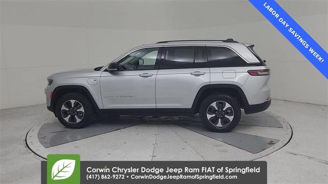 Photo of 2024 Silver Zynith Jeep Grand Cherokee 4xe
