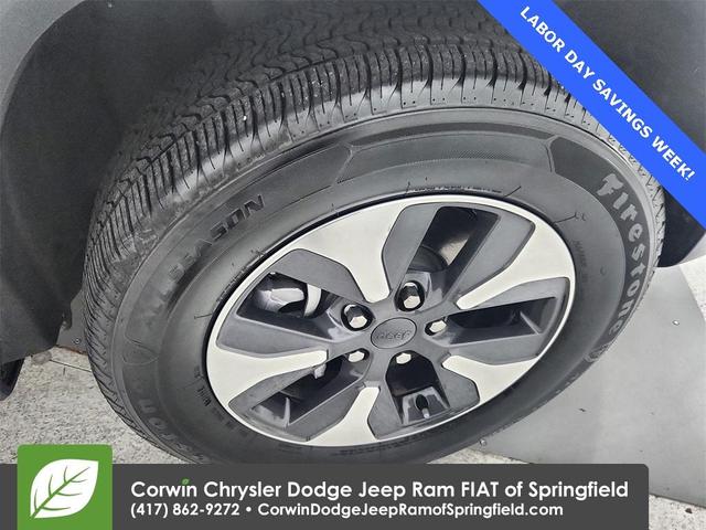 Photo of 2024 Silver Zynith Jeep Grand Cherokee 4xe