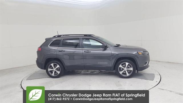 Photo of 2022 Granite Crystal Clearcoat Metallic Jeep Cherokee