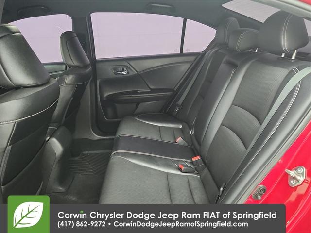 Photo of 2016 Silver Honda Accord
