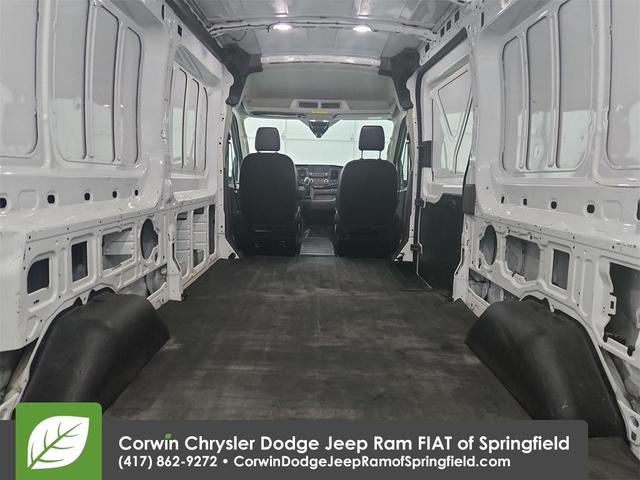 Photo of 2021 Oxford White Ford Transit-250